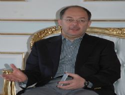 ‘Üçer partisinden ihraç edilmeli'